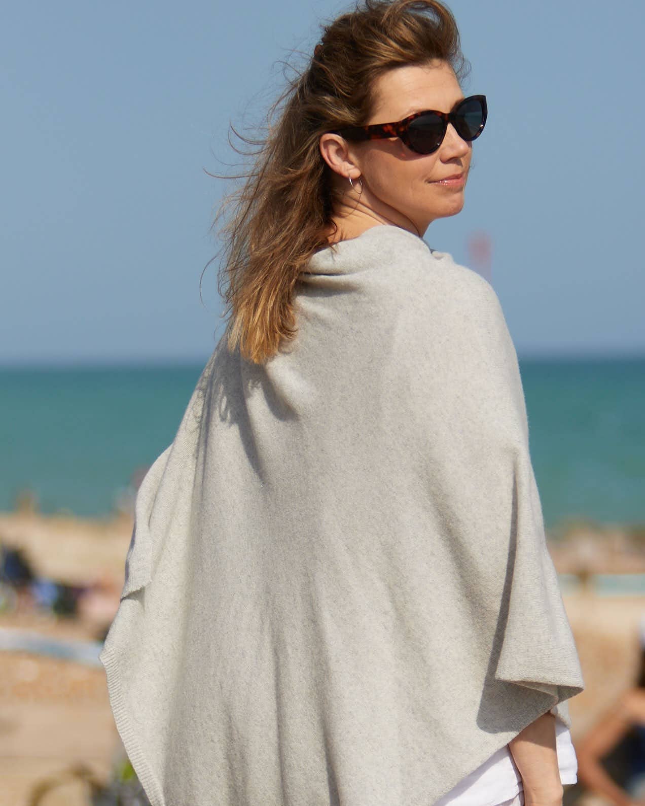 Classic Cashmere Blend Poncho: Silver